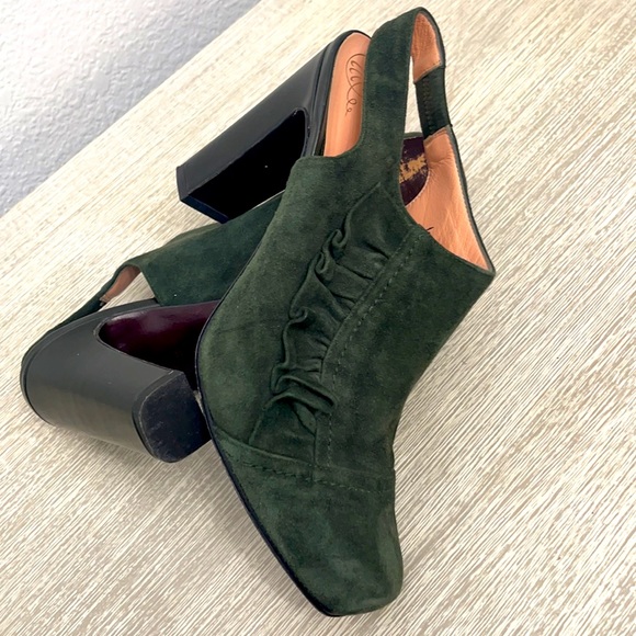 Suede Vintage Heels - Picture 2 of 9